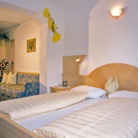 Hotel Gisserhof Ahrntal Δωμάτιο φωτογραφία
